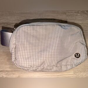 Lululemon Athletica Grid Pattern Gray Belt Bag